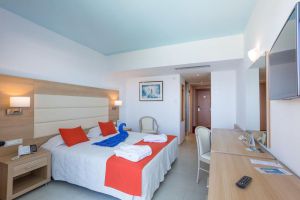 Blue Horizon Palm-beach Hotel & Bungalows