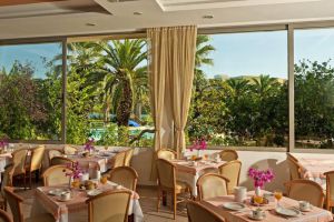 Blue Horizon Palm-beach Hotel & Bungalows