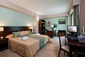 Suite 2-Bedroom Private Pool and Jacuzzi