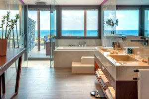 Premium Energy Suite, Bathroom