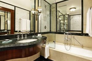 Grande Bretagne A Luxury Collection Hotel De Luxe