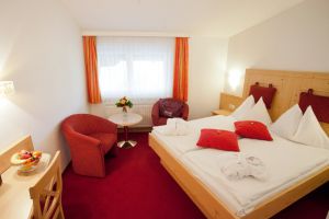 Single Or Doubel Room Alpenrose