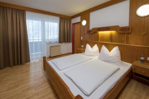 Toni Apart Hotel