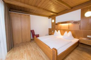 Toni Apart Hotel