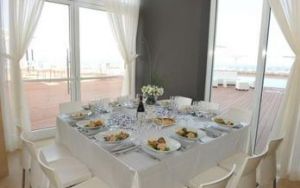 ISLAND LUXURIOUS SUITES HOTEL 