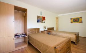 GUDAURI ALPIN HUT 3+*