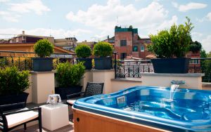The First Luxury Art Hotel
