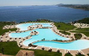 Colonna Beach Resort De Luxe