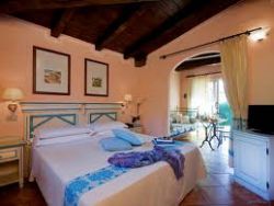 Colonna Beach Resort De Luxe