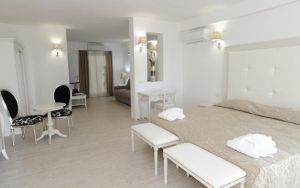 Pellicano d'Oro Beach Hotel