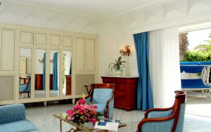 A'Pazziella Hotel