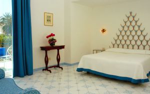 A'Pazziella Hotel