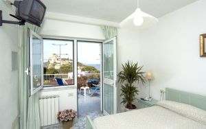 Parco Cartaromana Hotel