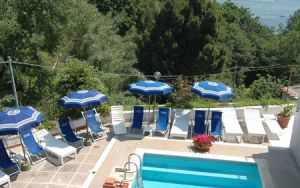 Parco Cartaromana Hotel