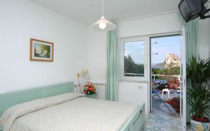 Parco Cartaromana Hotel