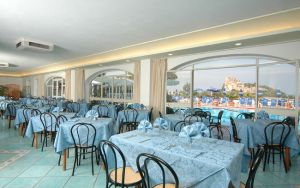 Parco Cartaromana Hotel
