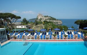 Parco Cartaromana Hotel