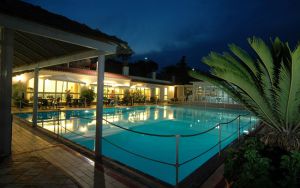 Parco Cartaromana Hotel