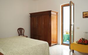 Zaro Hotel