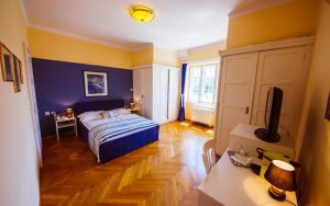 Carinthia Hotel