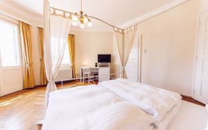 Carinthia Hotel