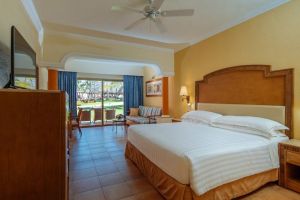 Barcelo Maya Colonial