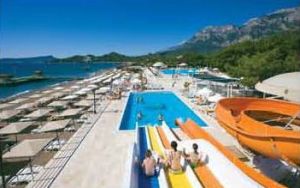 LA MER HOTEL 